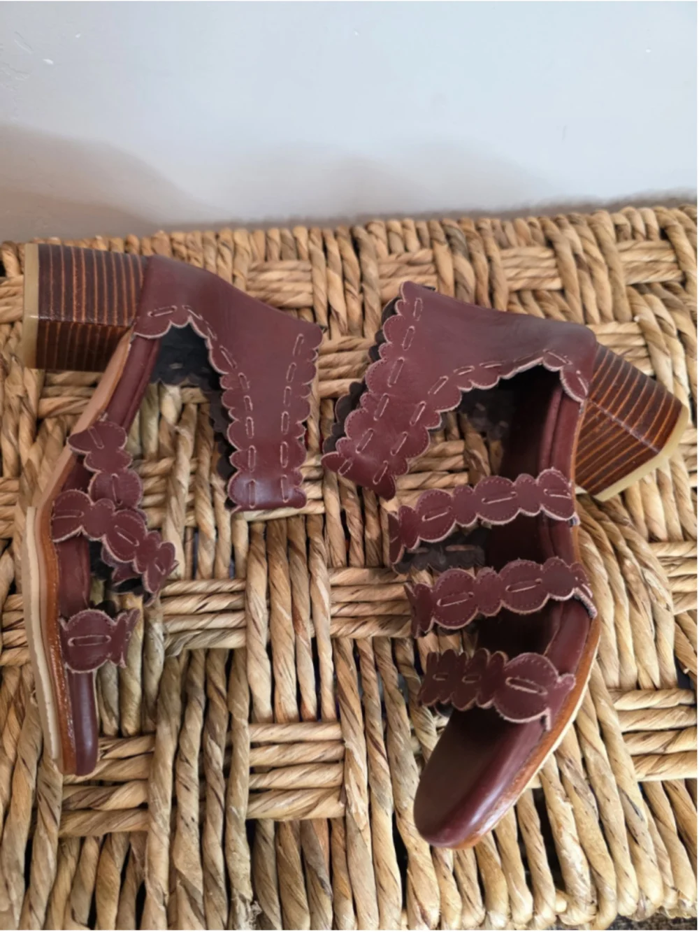 ELF Leather Burgundy Floral Scallop SeasidebBlock Heel Sandals Sz 8 Handmade